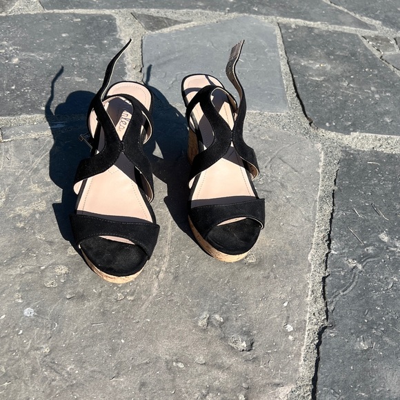 Charles by Charles David, 6.5M, black with cork wedge, butterfly strap pattern - Picture 4 of 5